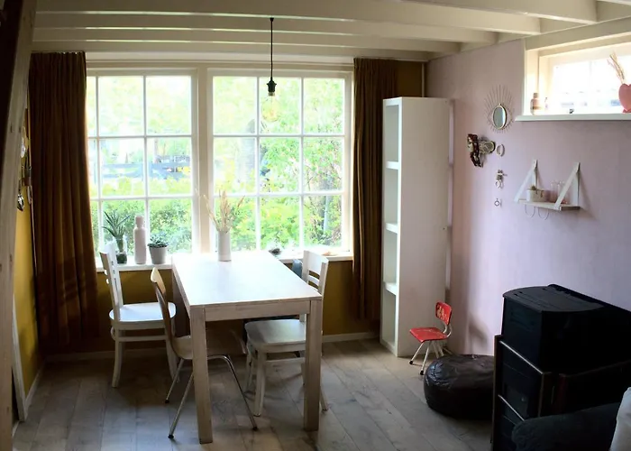 Chalet Small, Cute And Cozy Little