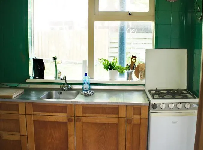 Small, Cute And Cozy Little Hippolytushoef